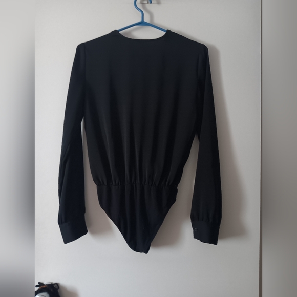 TALULA Aritzia Black Satin Wrap Bodysuit XS - Picture 3 of 5